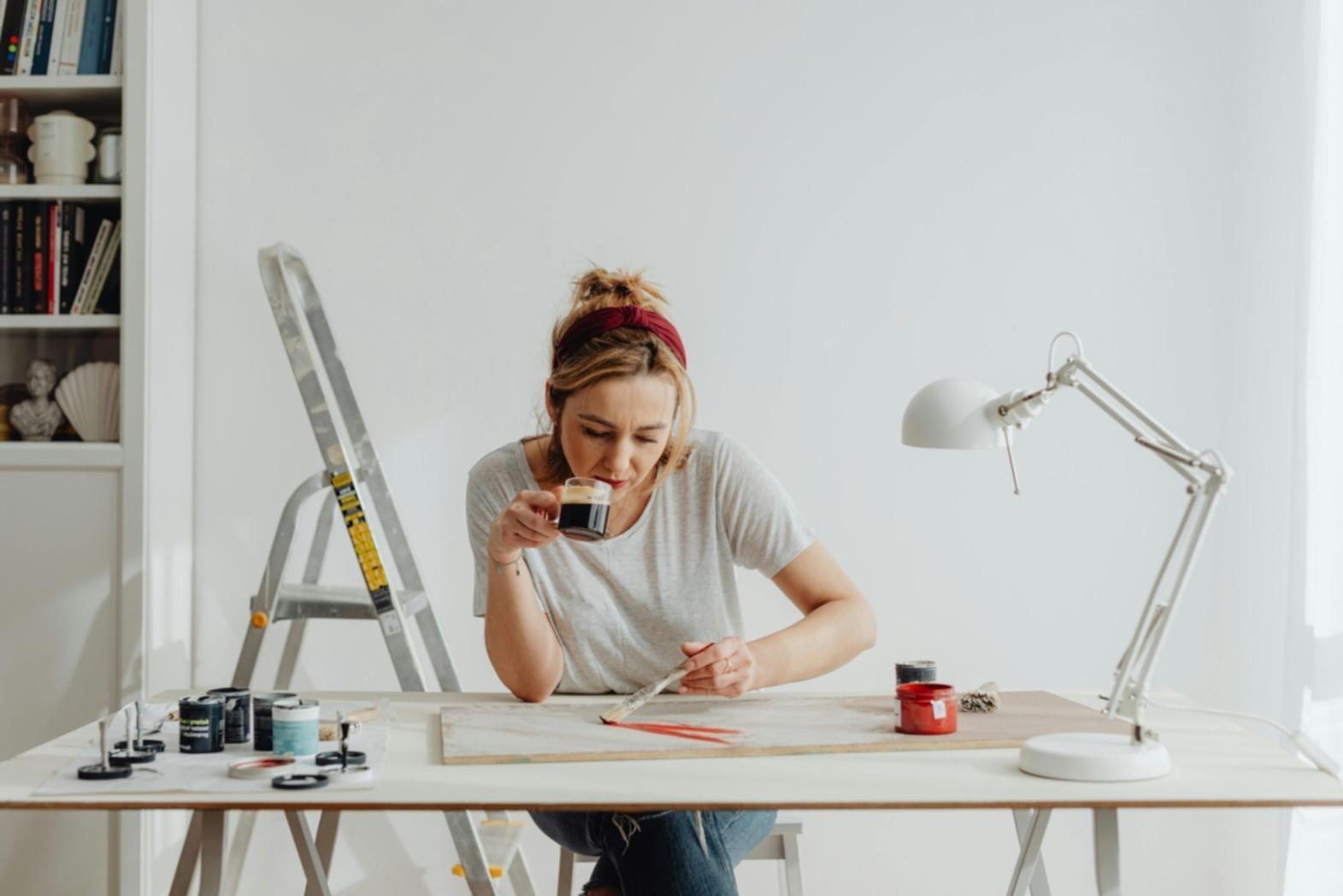 Aula di orinythiq durante una sessione di critique collettiva
